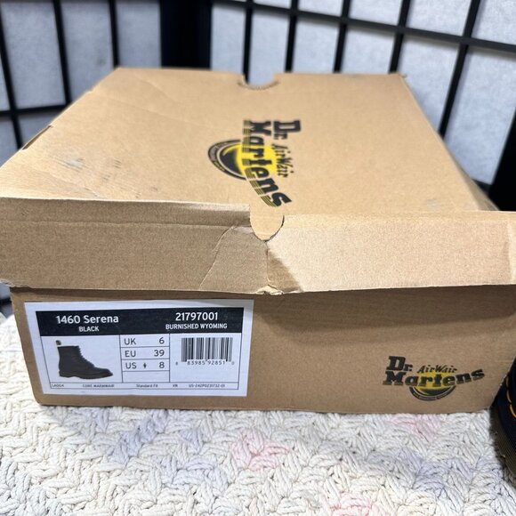 Dr. Martens Womens size 8 Leather Boots Fur Lined 1460 Serena Black WarmWair - Picture 6 of 9